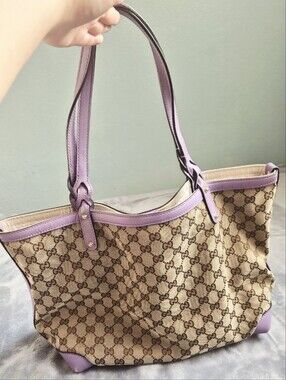 Authentic Gucci Beige GG Canvas Tote with Lavender Leather Trim